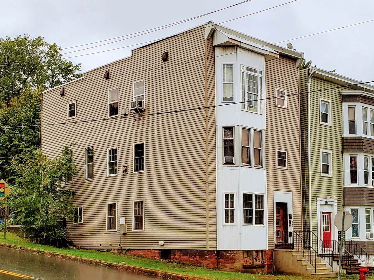 886 3RD AV - Photo 1