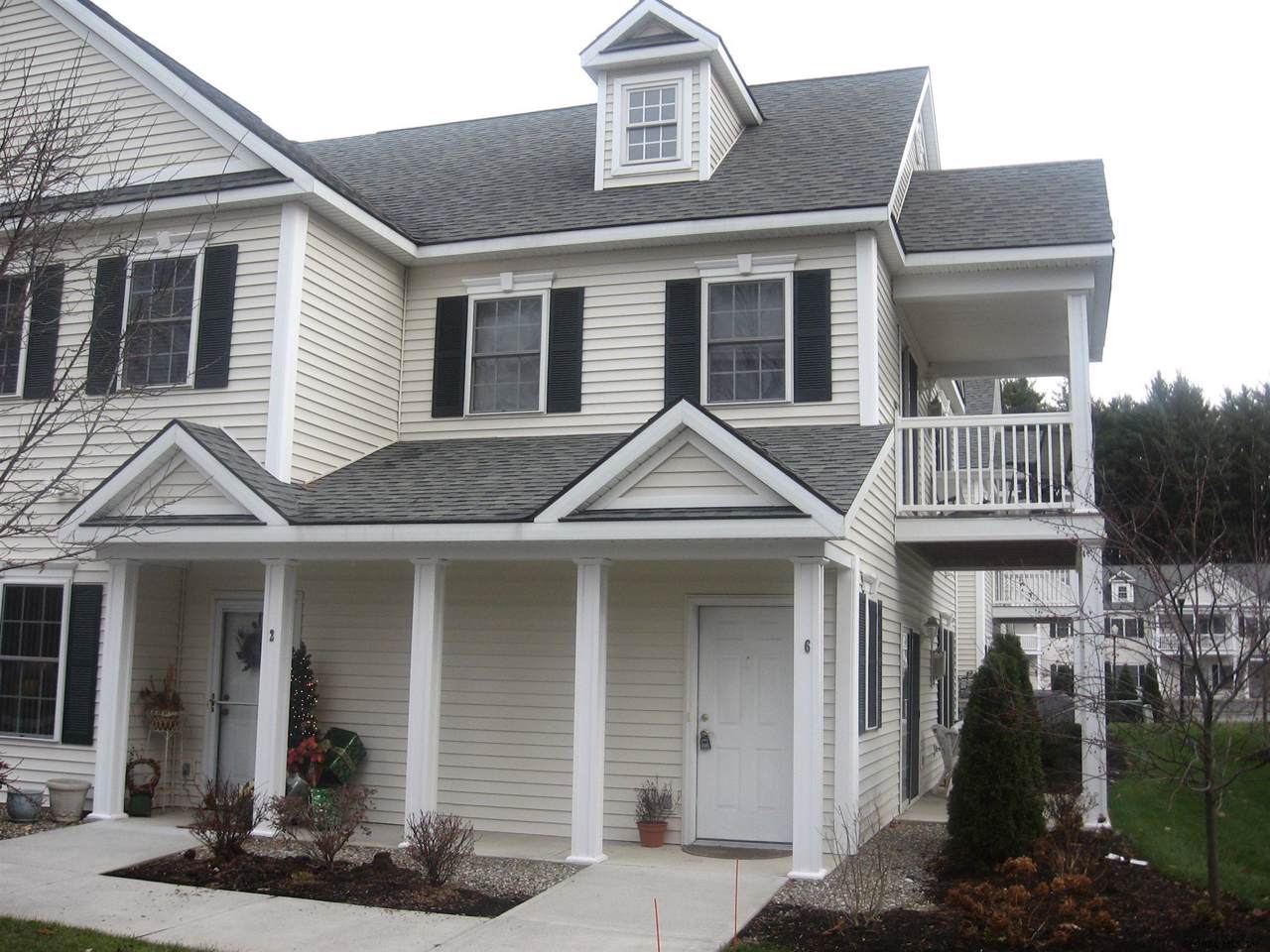 324 Ballston Av - Photo 1
