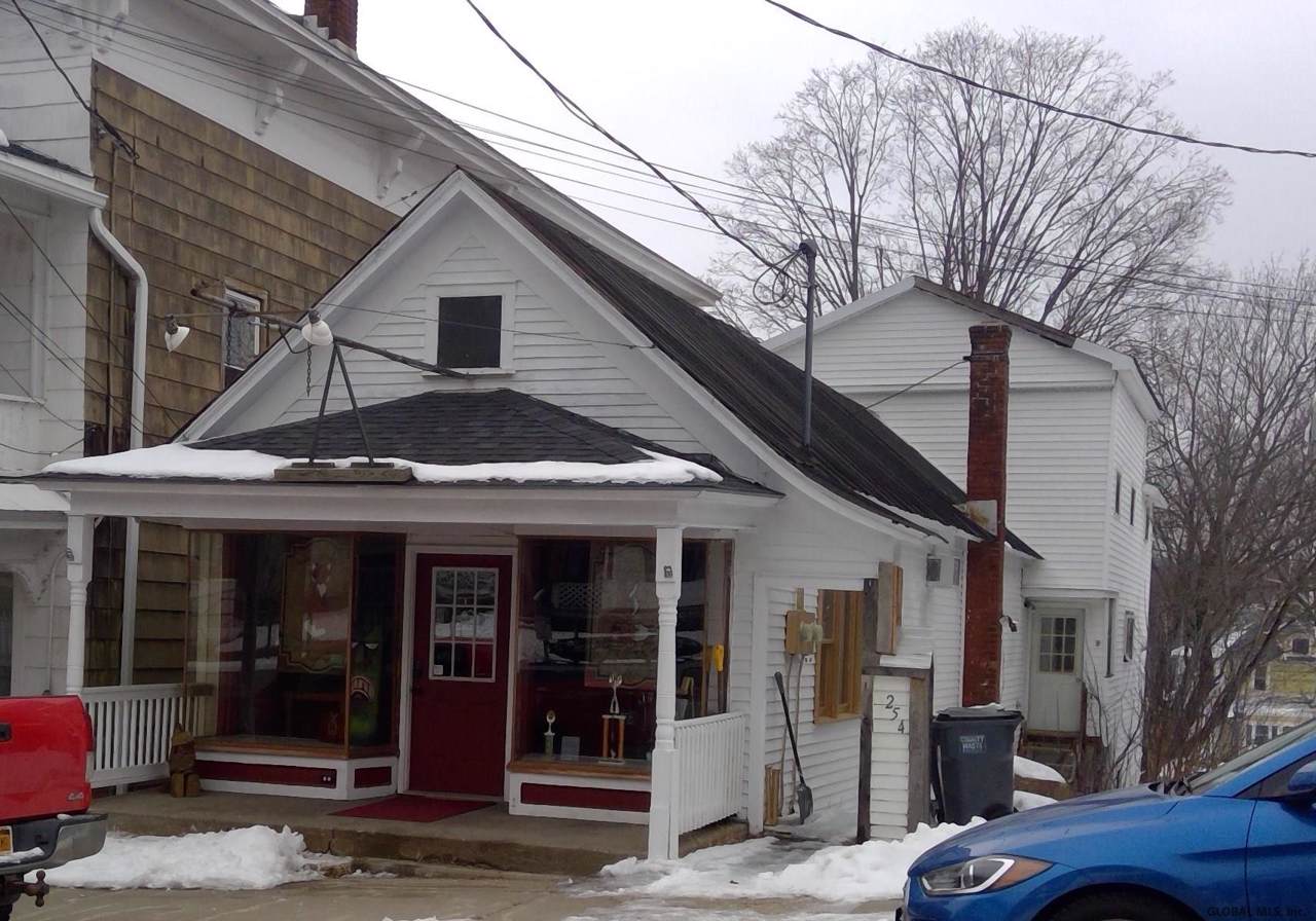 254 Main St - Photo 1