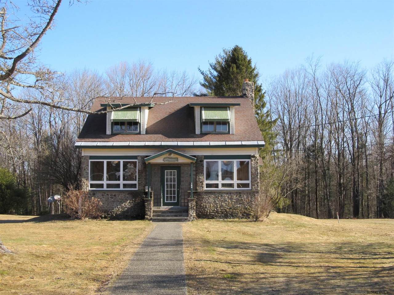 142 English Rd - Photo 1