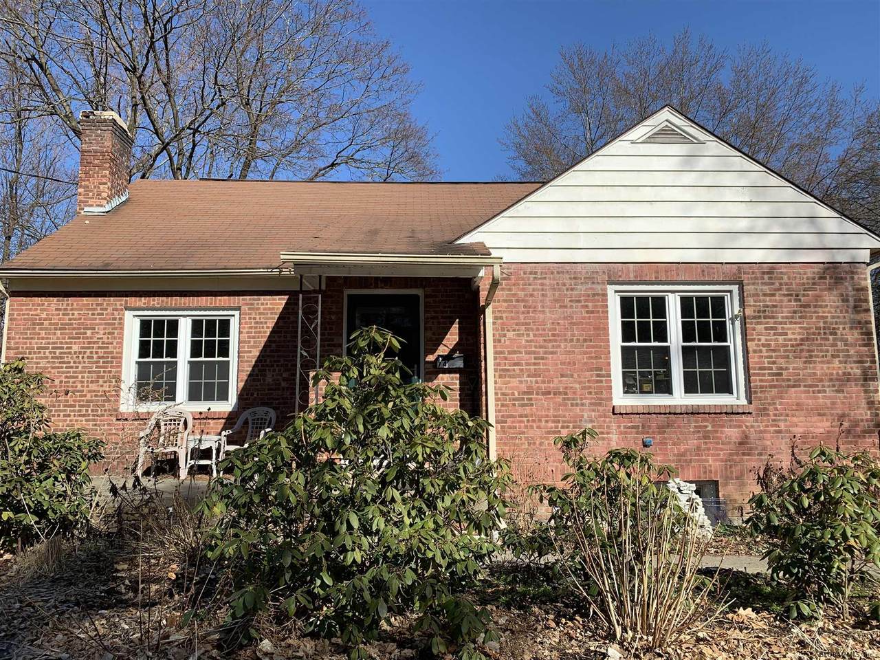 74 Elsmere Av - Photo 1