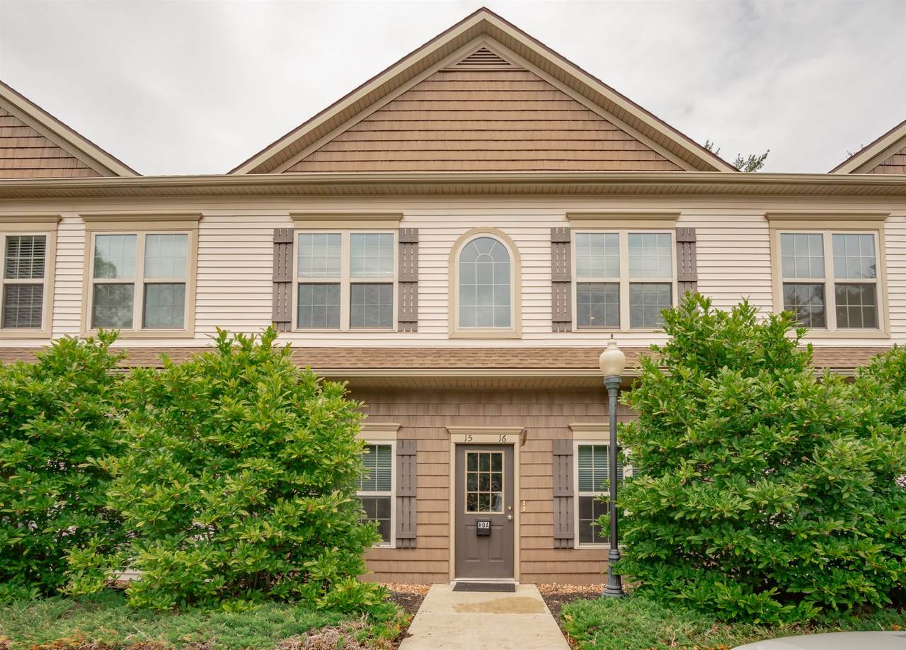 15 Lancaster Pl - Photo 1