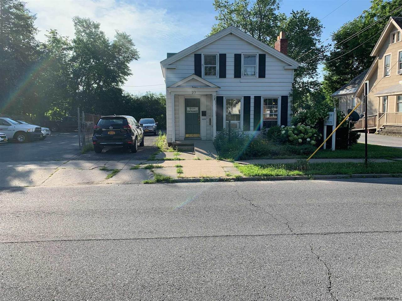 10 Pine St - Photo 1