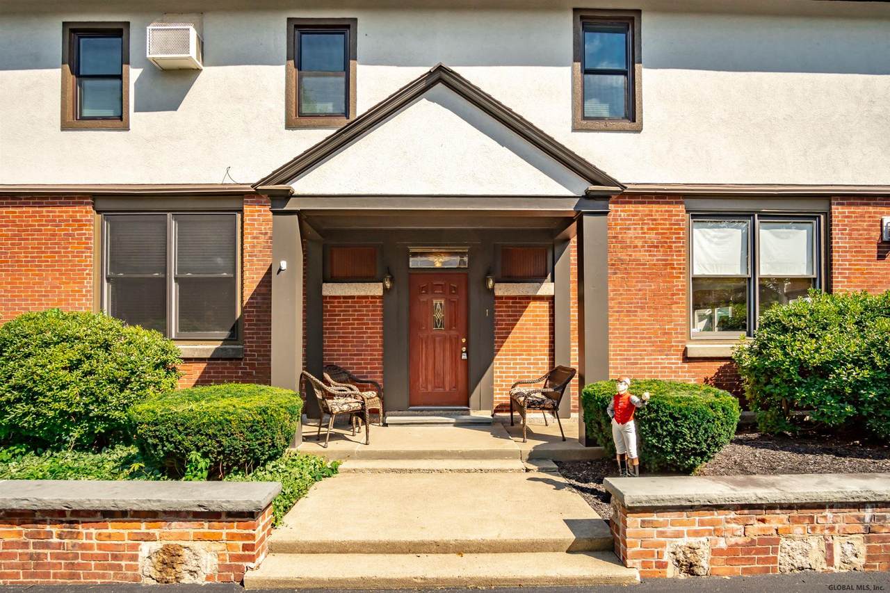 37 Clark St - Photo 1