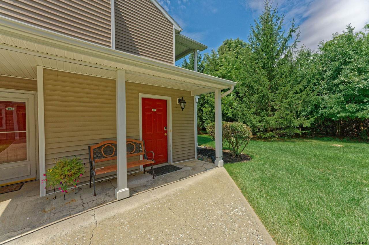 407 Evergreen Pl - Photo 1