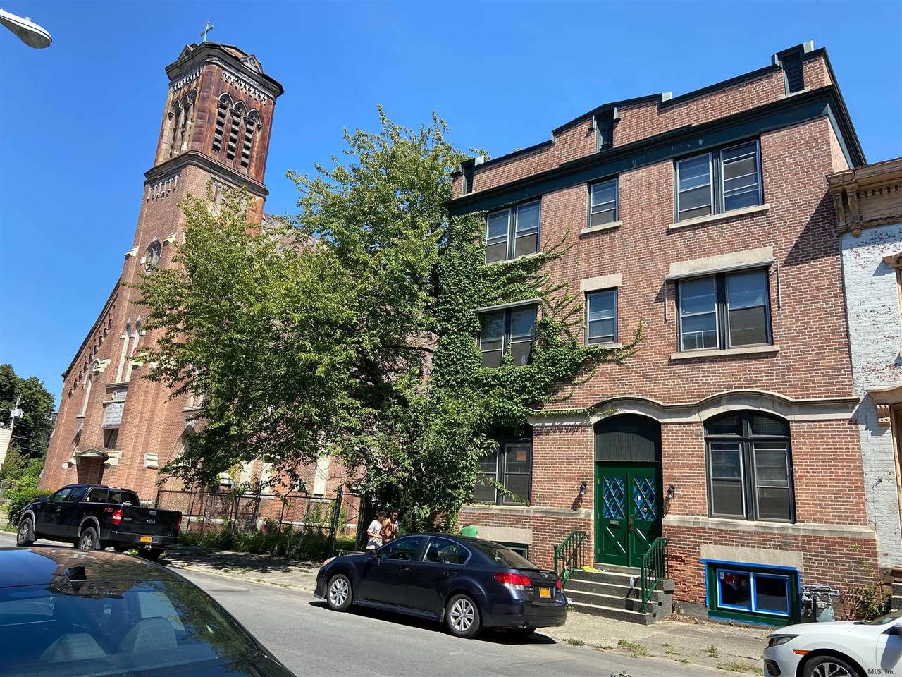 240 2ND ST - Photo 1
