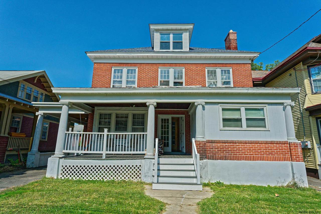 9 Summit Av - Photo 1