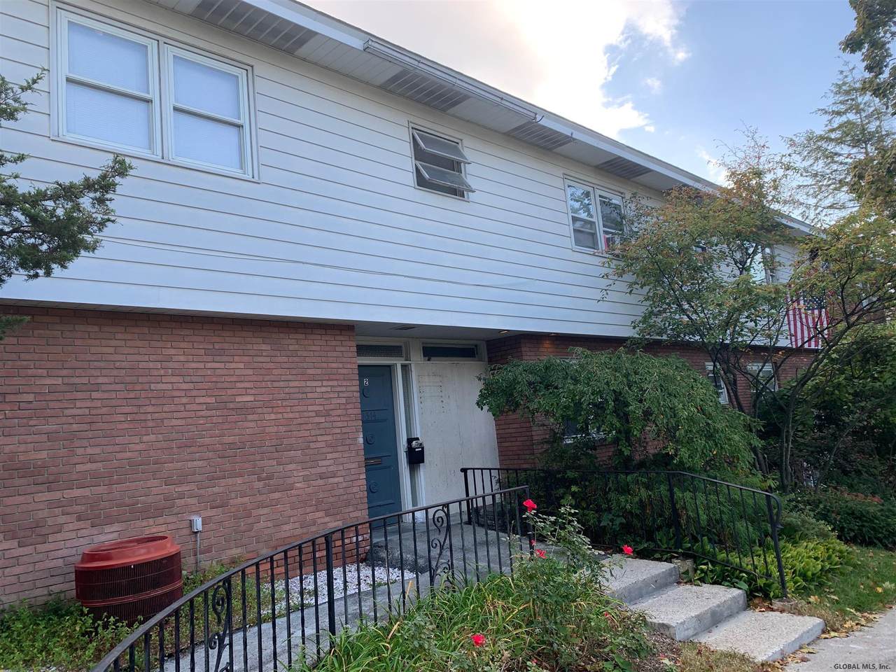 1342 Union St - Photo 1
