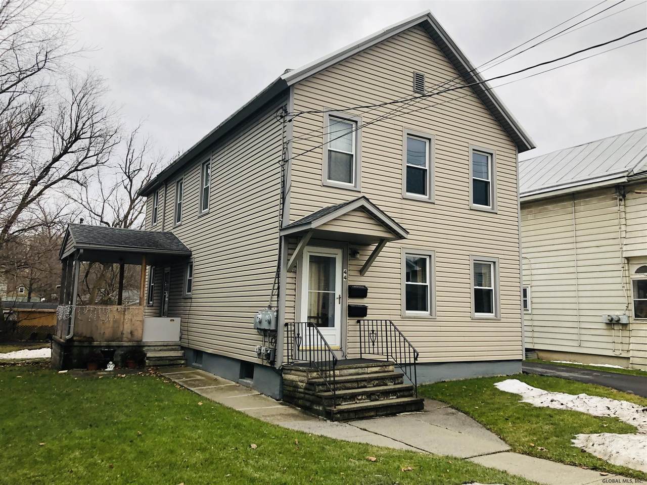 44 Main St - Photo 1