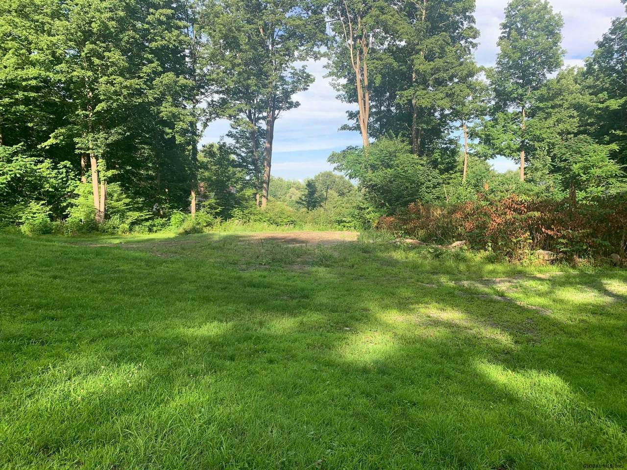 183 Parkhurst Rd - Photo 1