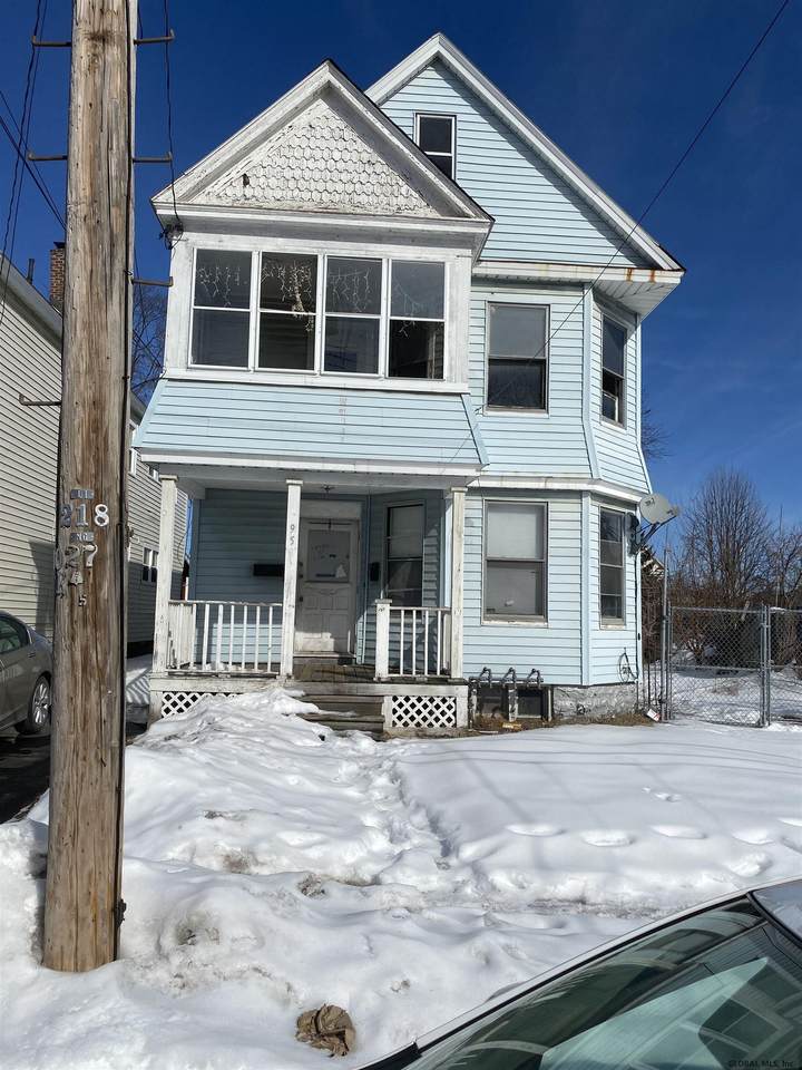 959 Emmett St - Photo 1
