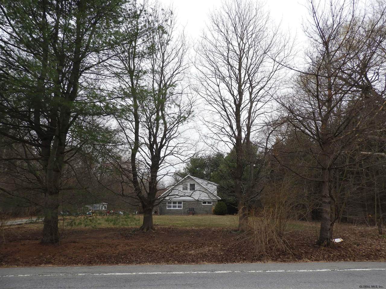 495 Sweetman Rd - Photo 1