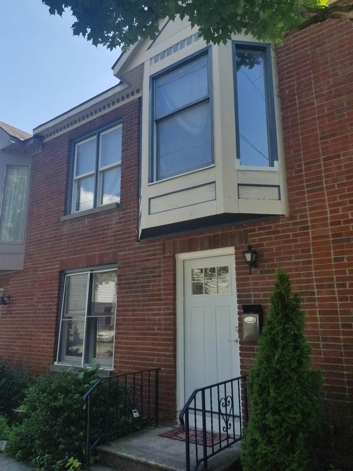 202 Jefferson St - Photo 1