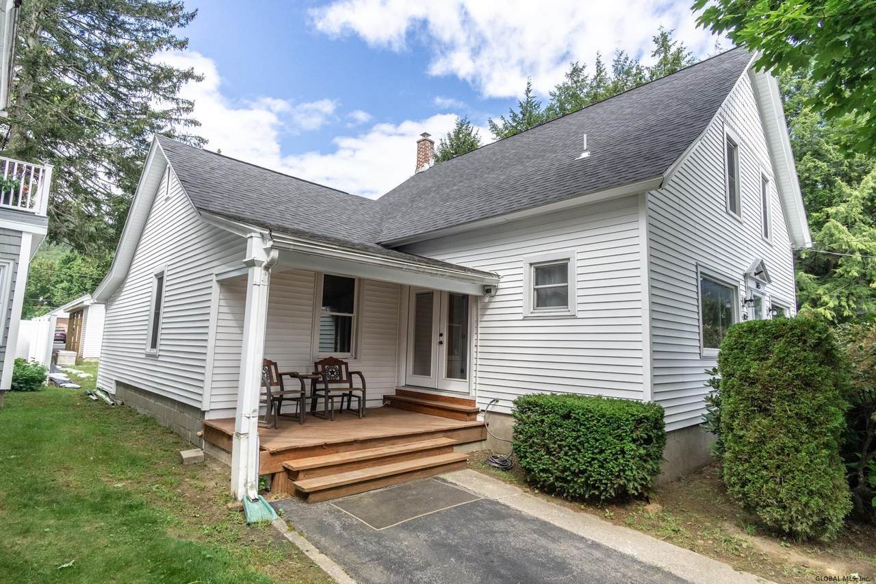 165 Ottawa St - Photo 1
