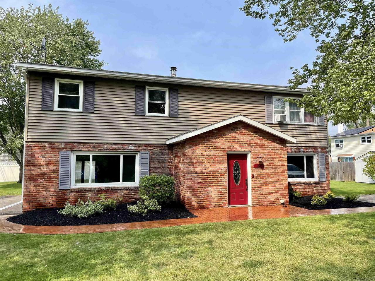22 Donnelly Dr - Photo 1