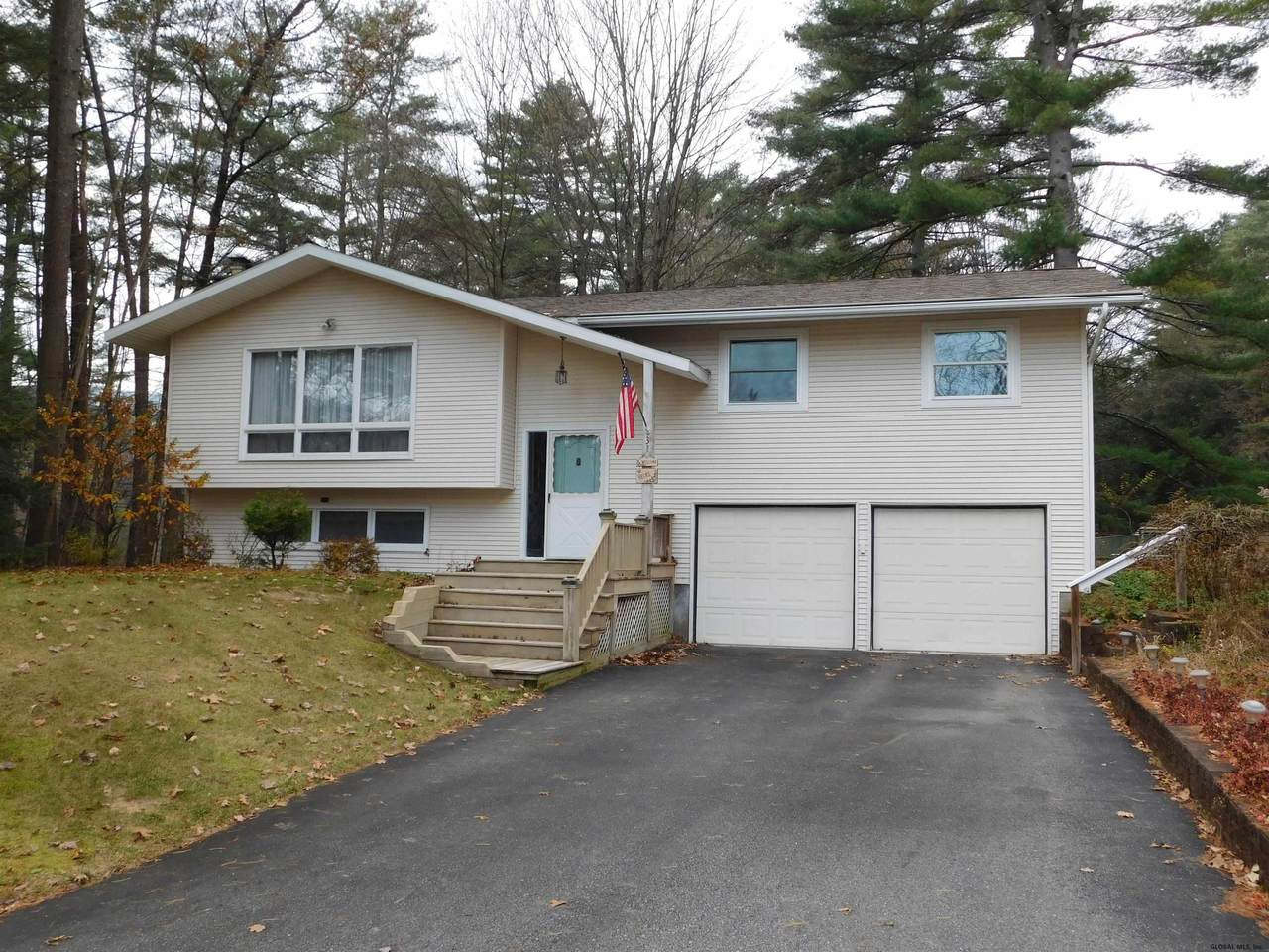 3 Laurel Lane - Photo 1