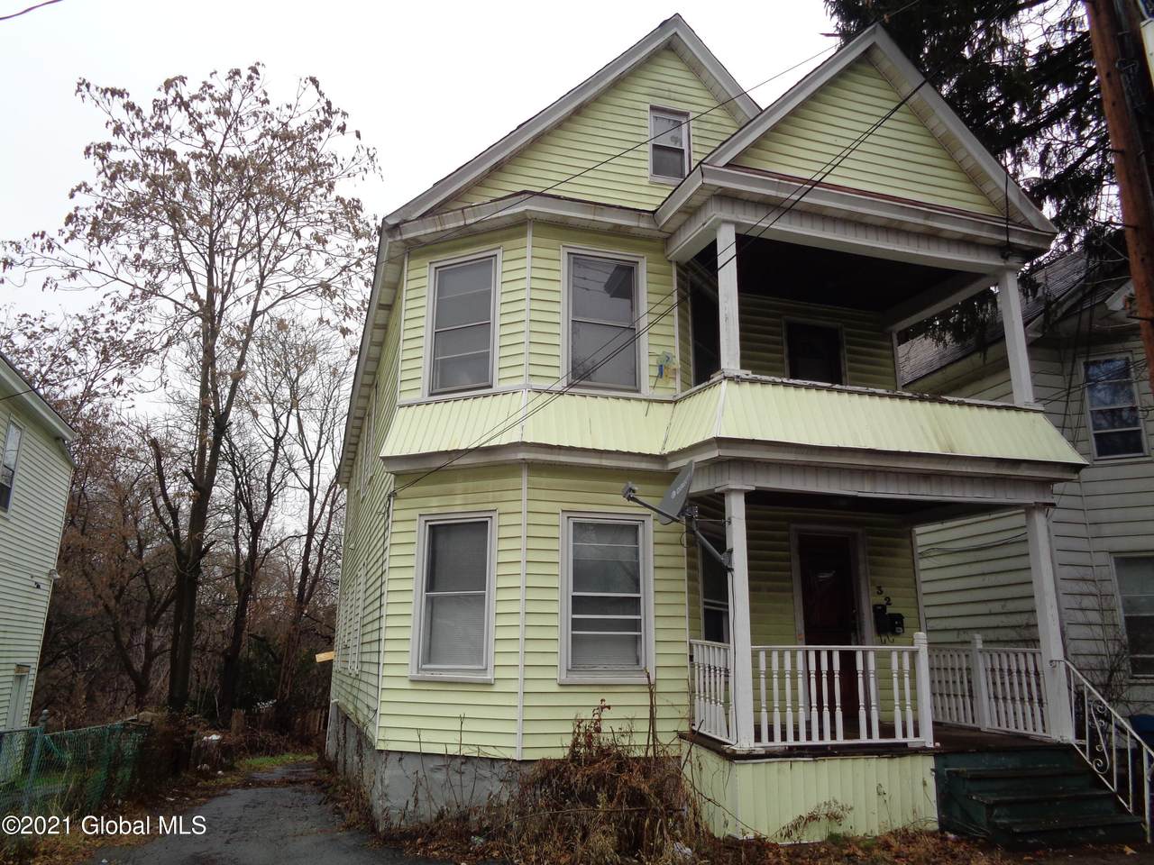 32 Columbia Street - Photo 1