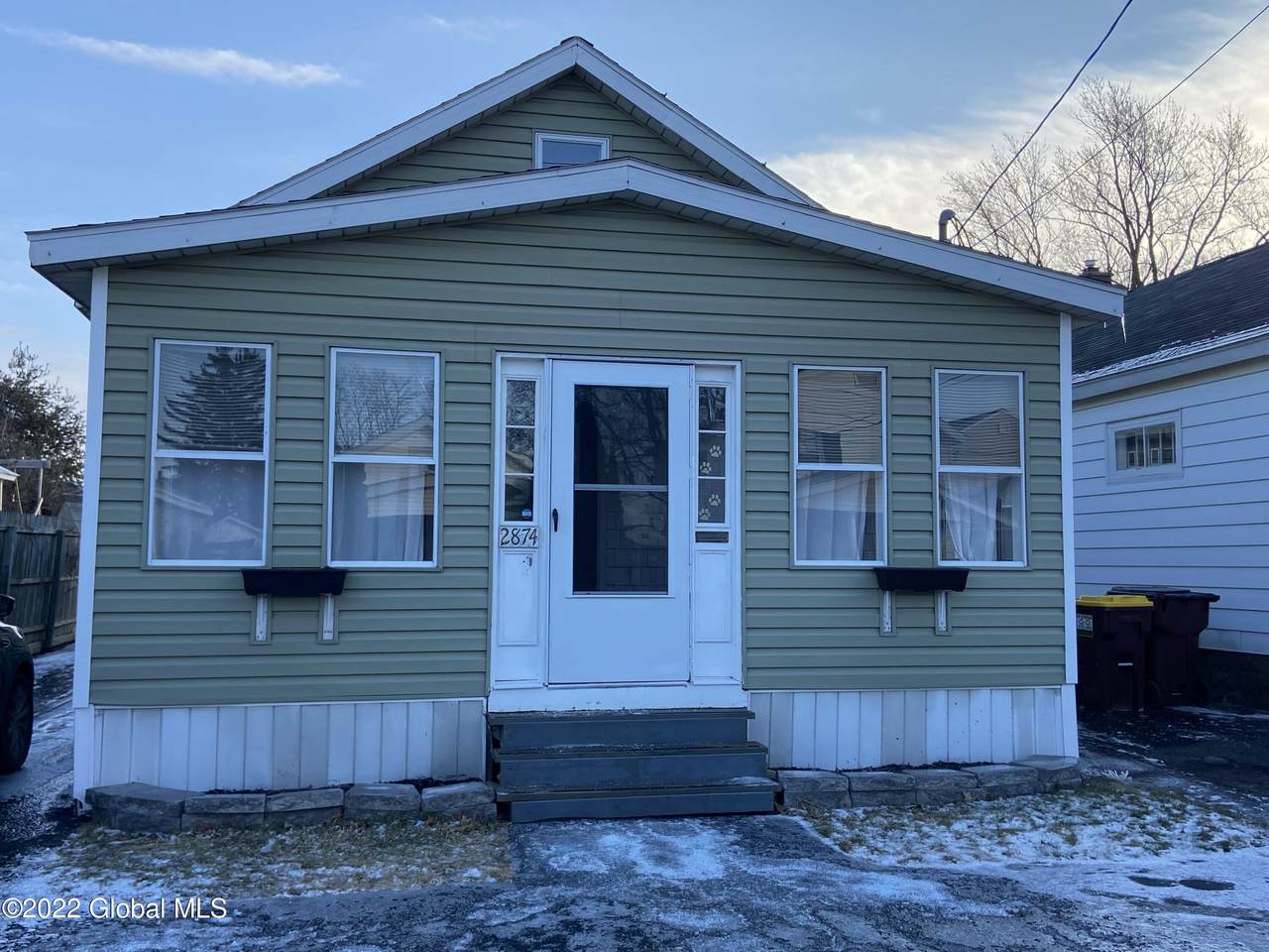 2874 Plunkett Avenue - Photo 1