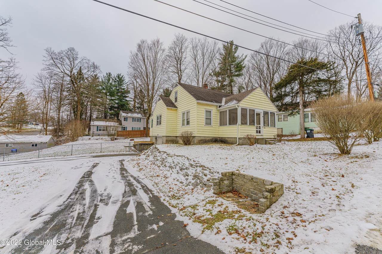 325 Lansing Avenue - Photo 1