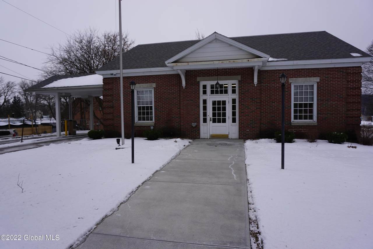 153 Broadway - Photo 1