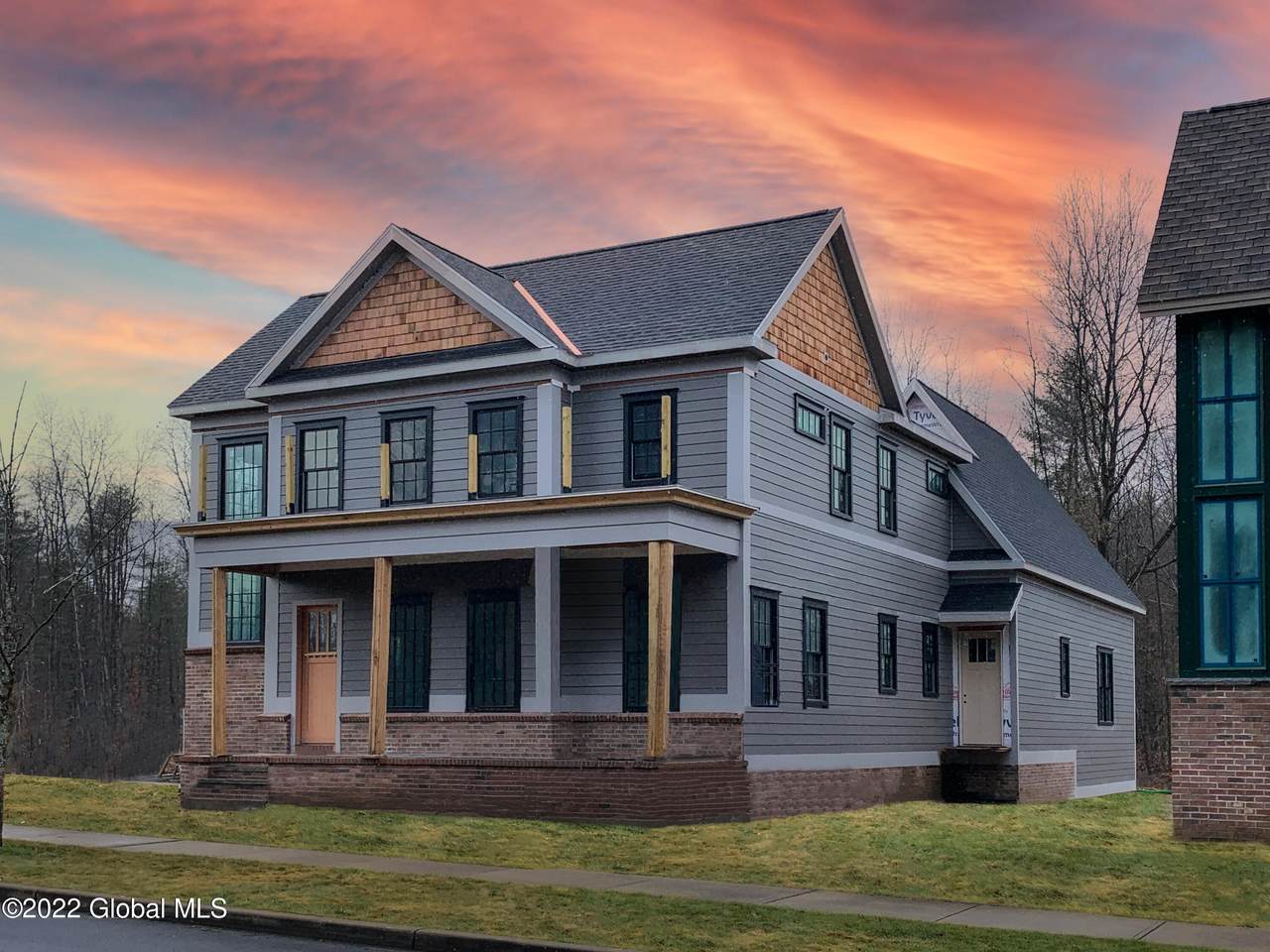 21 Oak Ridge Boulevard - Photo 1