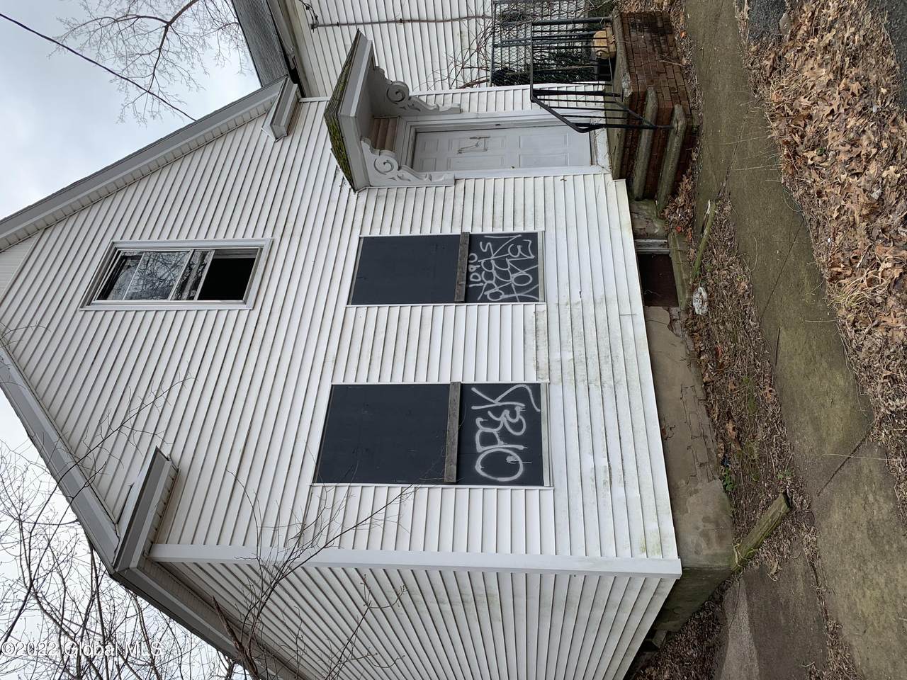 804 Arch Street - Photo 1