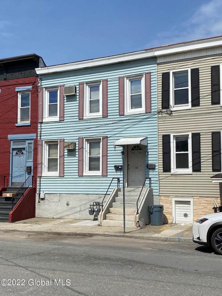 118 Adams Street - Photo 1
