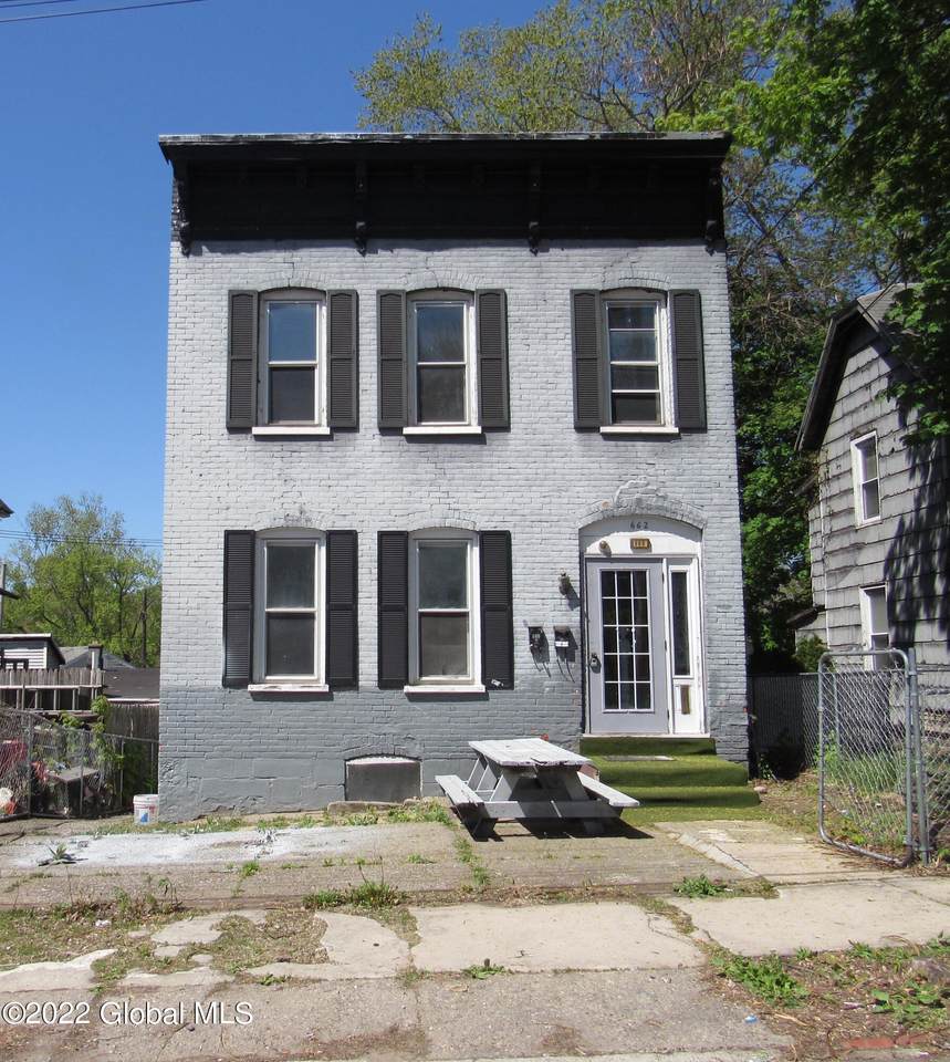 660 Sunset Street - Photo 1