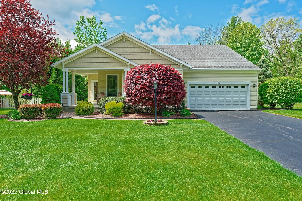 8 Sterling Heights Drive - Photo 1