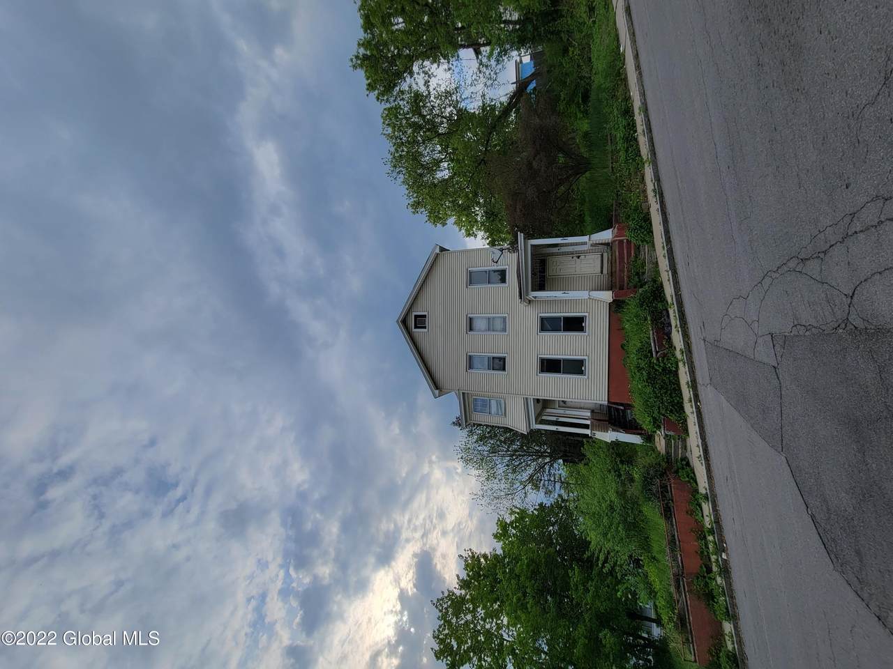 94 Wall Street - Photo 1