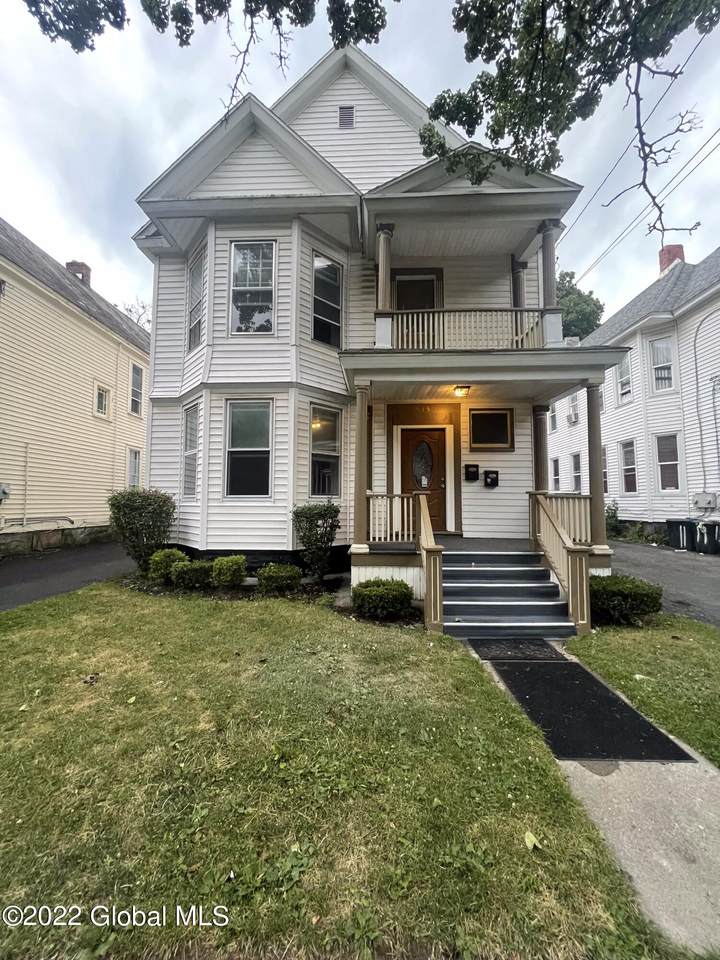 1045 University Place - Photo 1