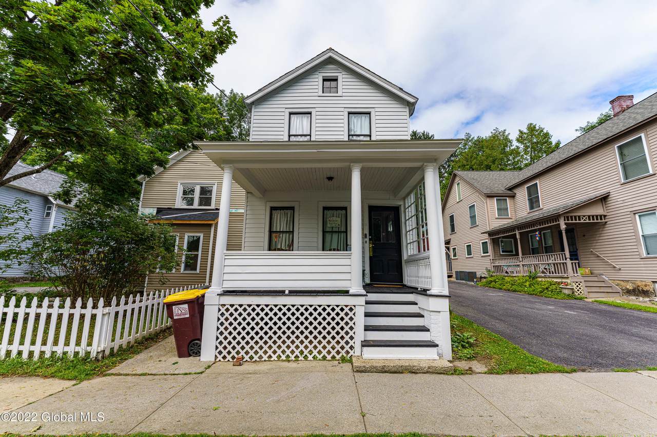 19-19 1/2 Van Dorn Street - Photo 1