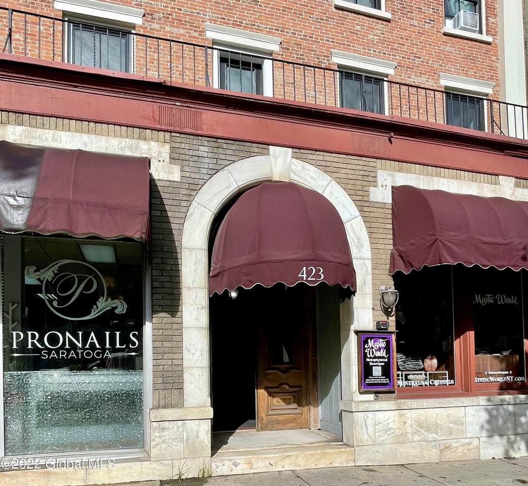 423 Broadway - Photo 1