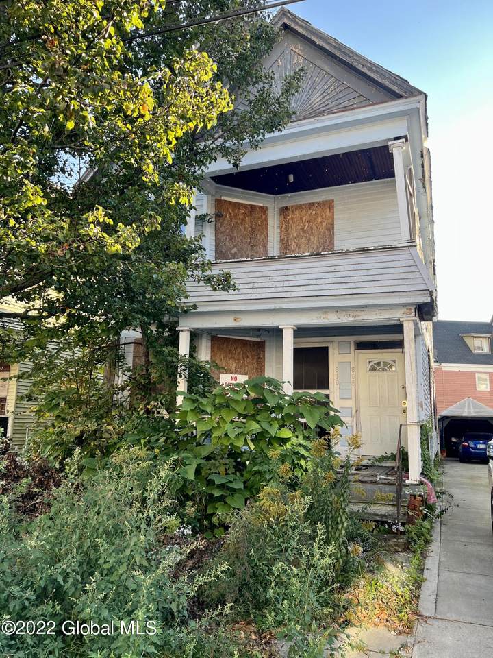 808 Stanley St - Photo 1