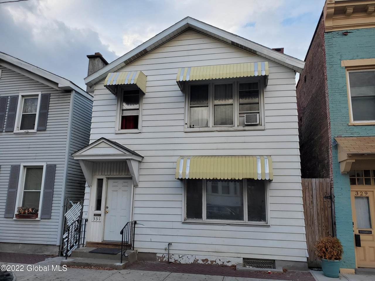 331 4th Street - Photo 1