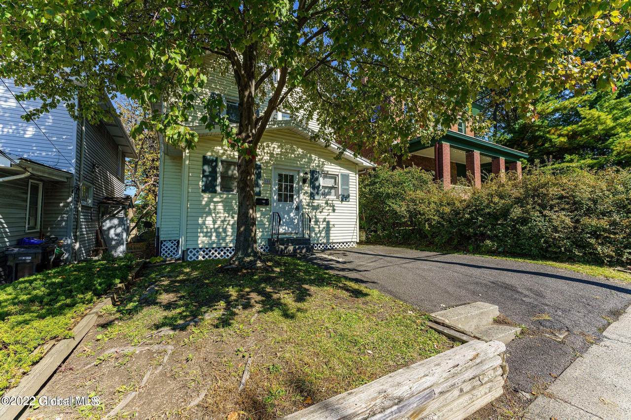 1508 Tibbits Avenue - Photo 1