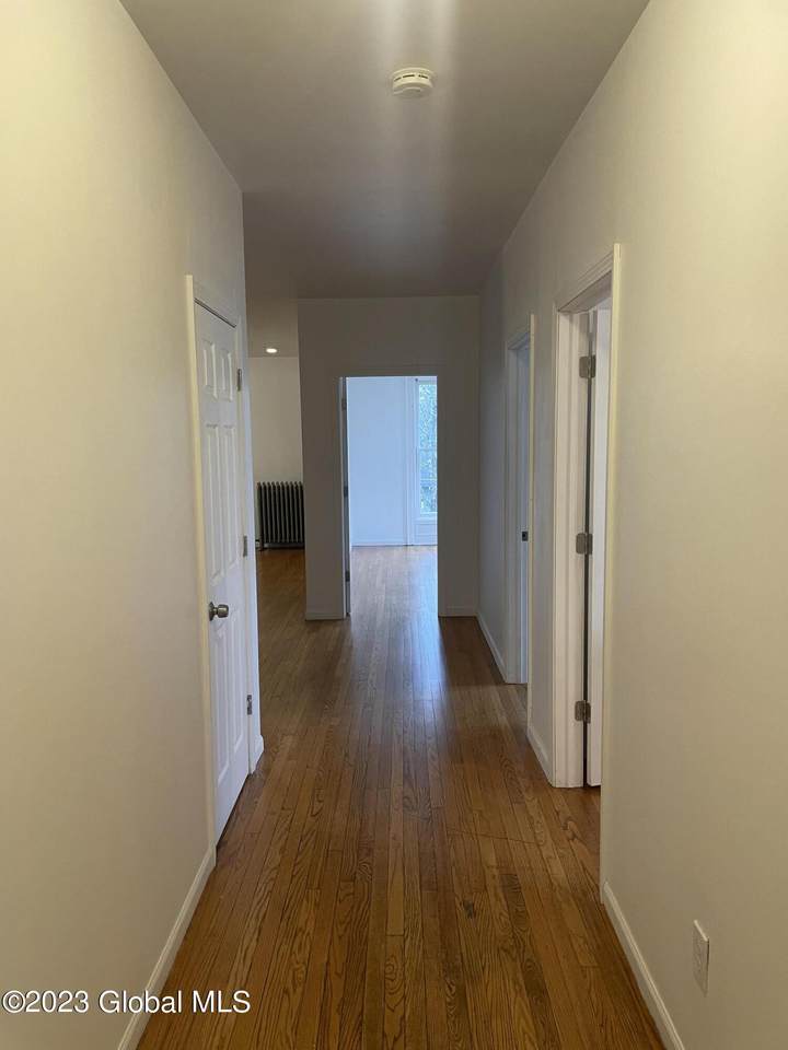 28 Pearl Street - Photo 1
