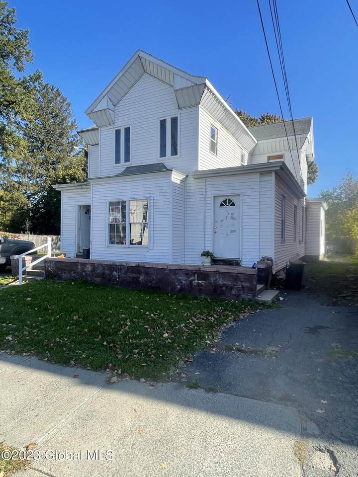 44 2nd Avenue - Photo 1