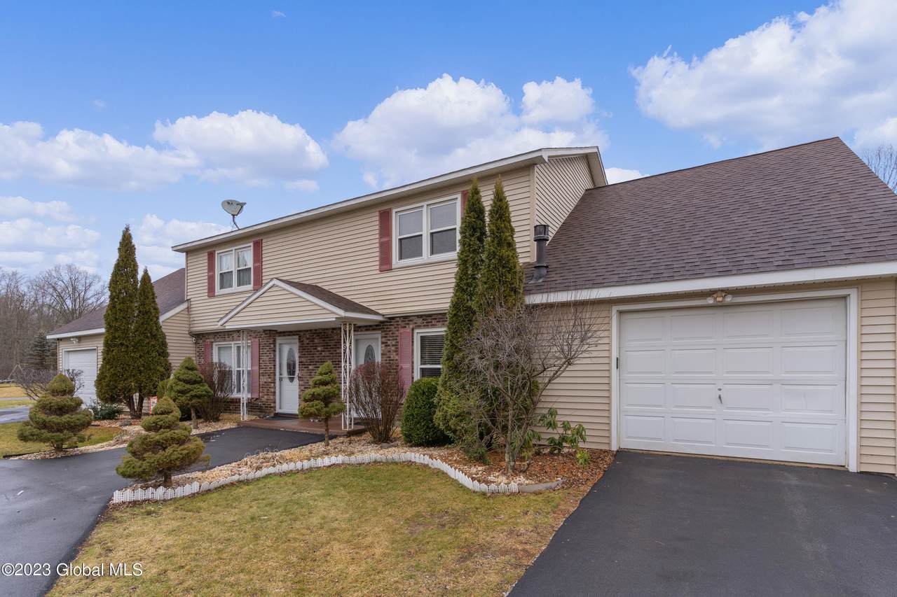 214 Parkland Ave - Photo 1