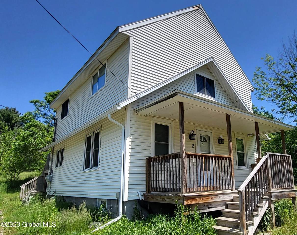 2 Starr Road, Ravena, NY 12143 (MLS 202317779) Inc