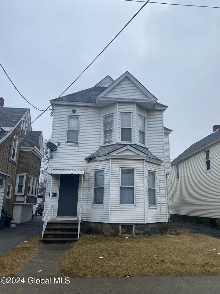 949 State Street - Photo 1
