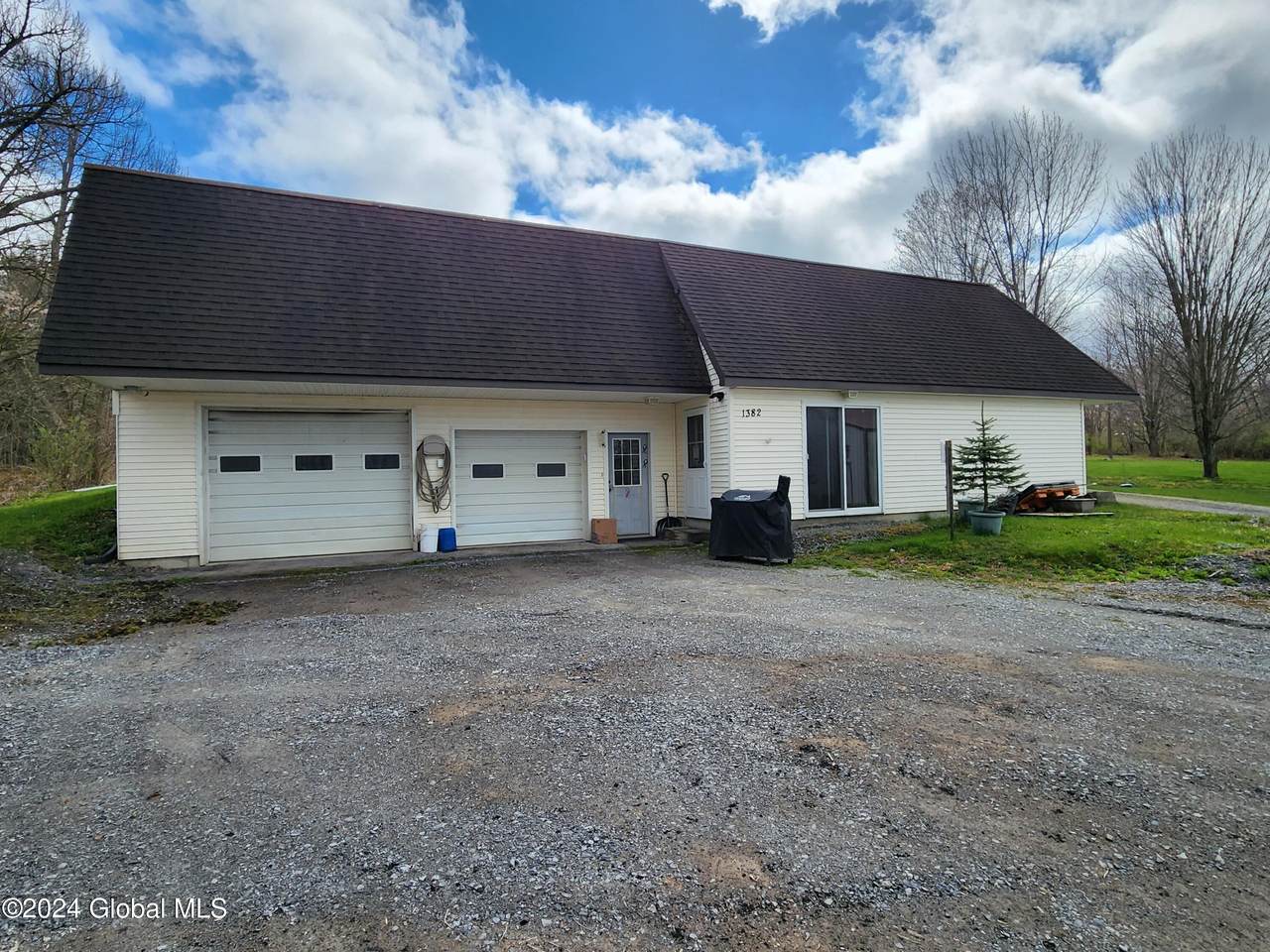 1382 Carlisle Road - Photo 1