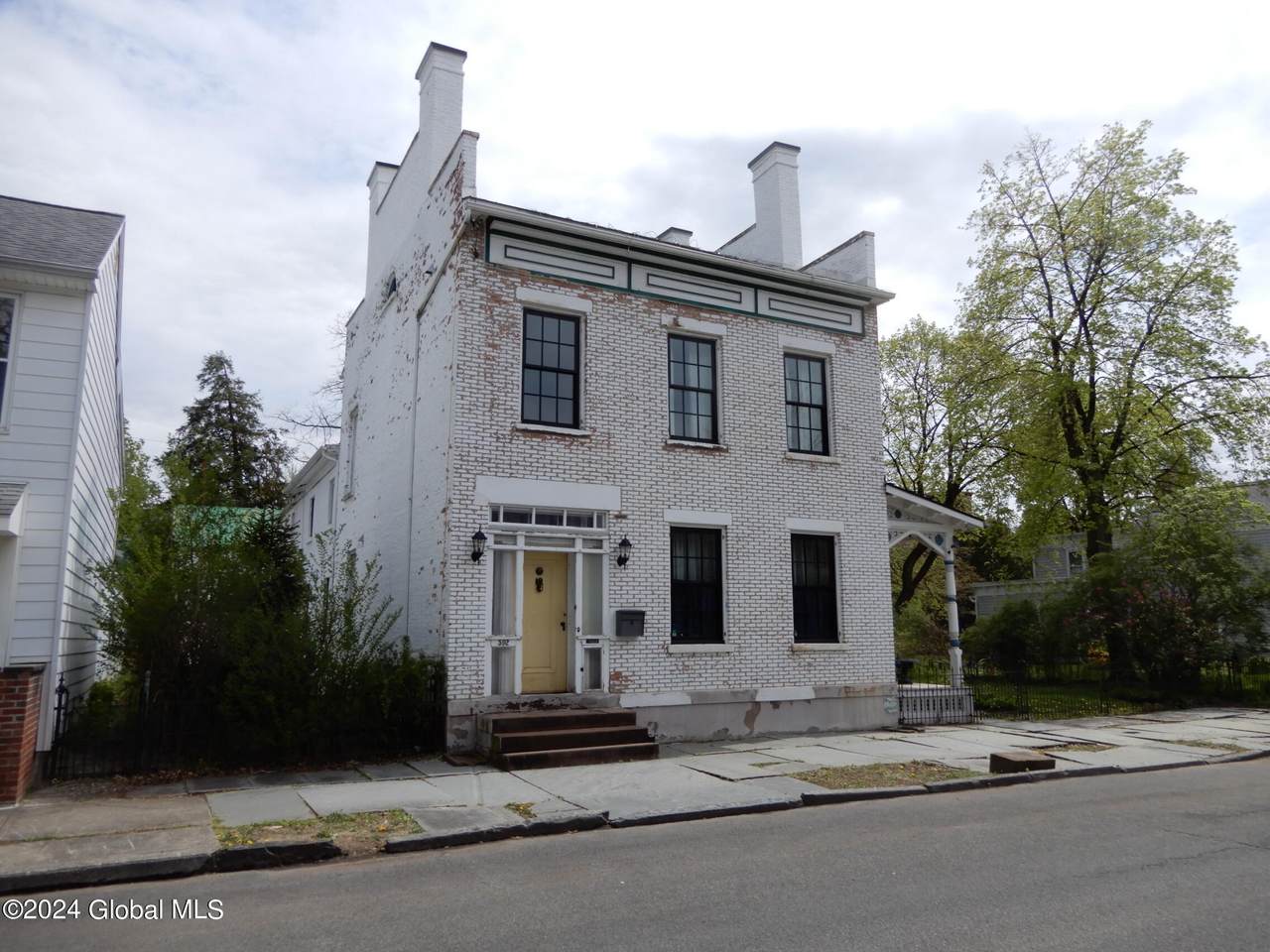 592 3rd Avenue, Troy, NY 12182 (MLS 202416269) Heer Realty