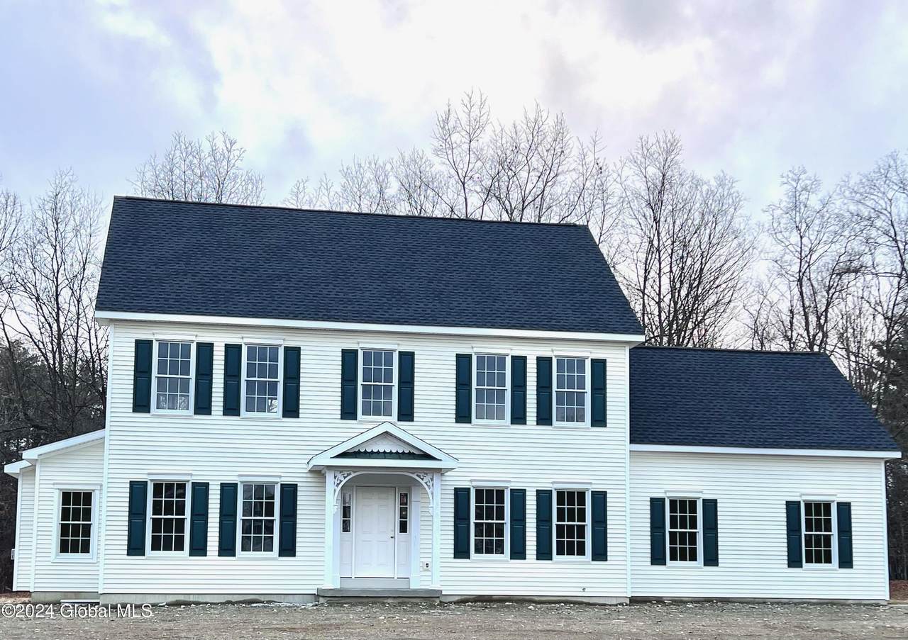 15 Westfall Court, Averill Park, NY 12018 (MLS 202416873) 518Realty