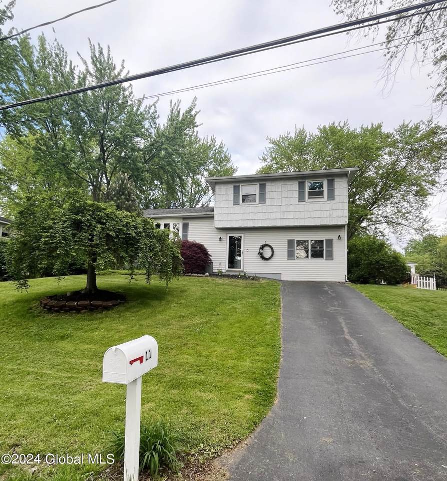 11 Meadowlark Drive, Latham, NY 12110 (MLS 202417568) Inc