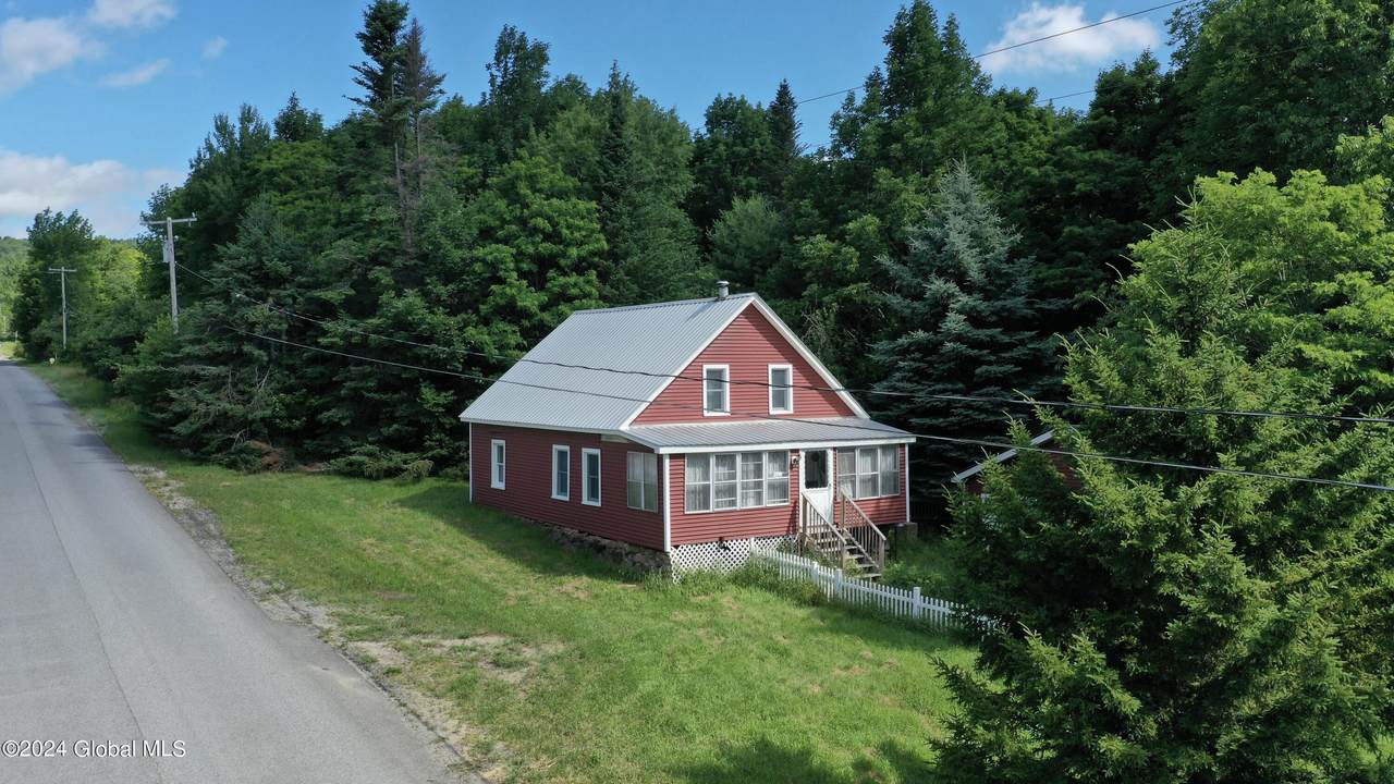 302 Edwards Hill Road - Photo 1