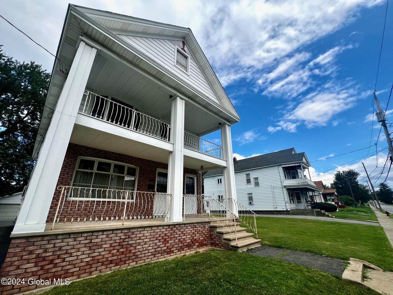 1419 Nott Street - Photo 1