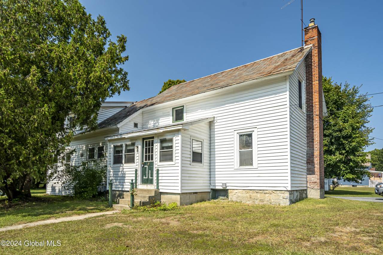 1269 Burgoyne Avenue - Photo 1