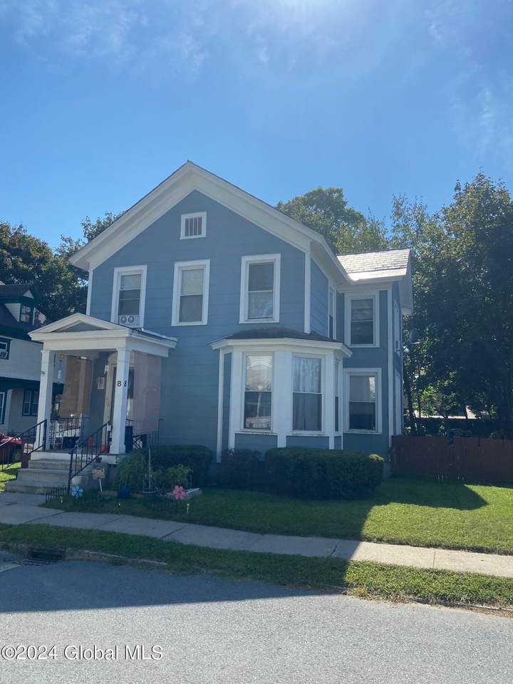 8 Hudson Place - Photo 1