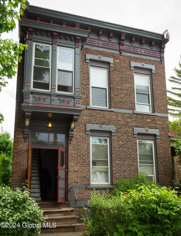 546 5th Avenue - Photo 1